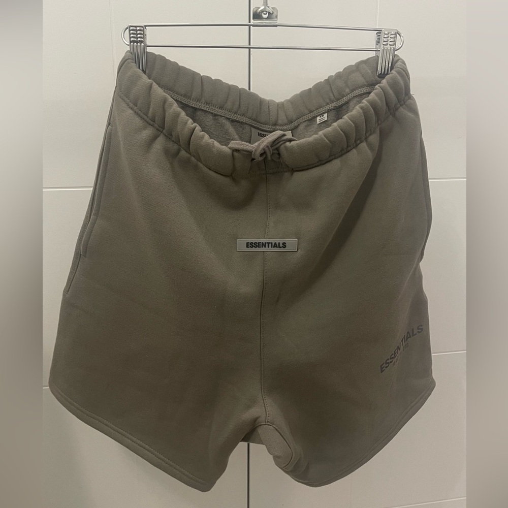 Essentials Fear Of God Sage Green Casual Shorts Size XS
